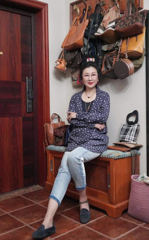 把老师操哭的相关介绍