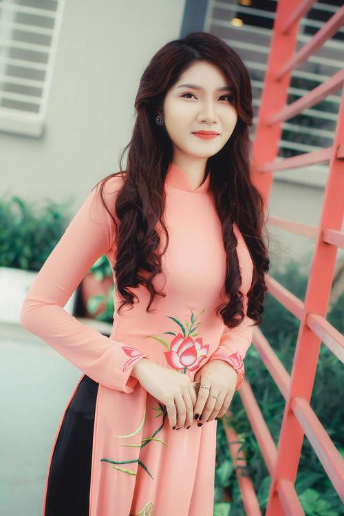 美女老师的爱的相关介绍