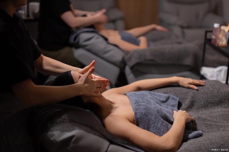 当我飞奔向你策驰影院的相关介绍