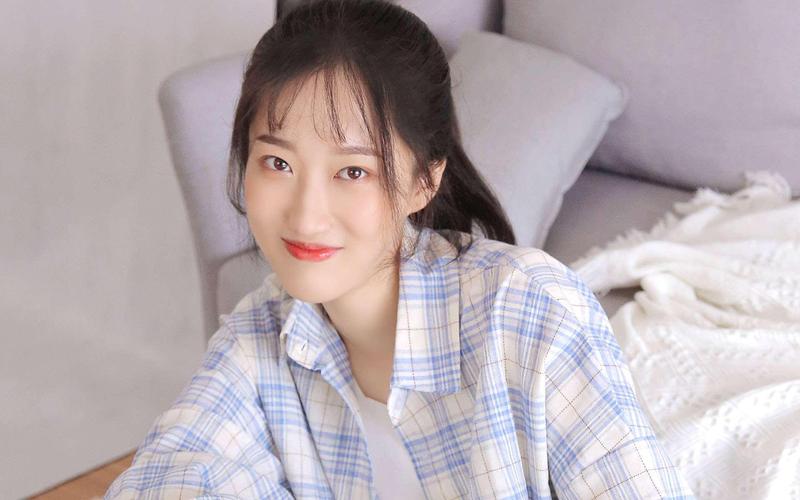 18岁姑娘的相关介绍