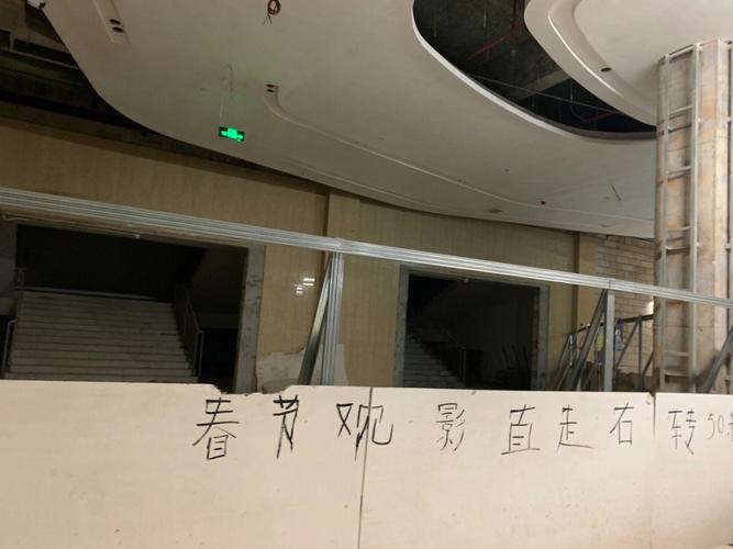 少妇av综合的相关介绍