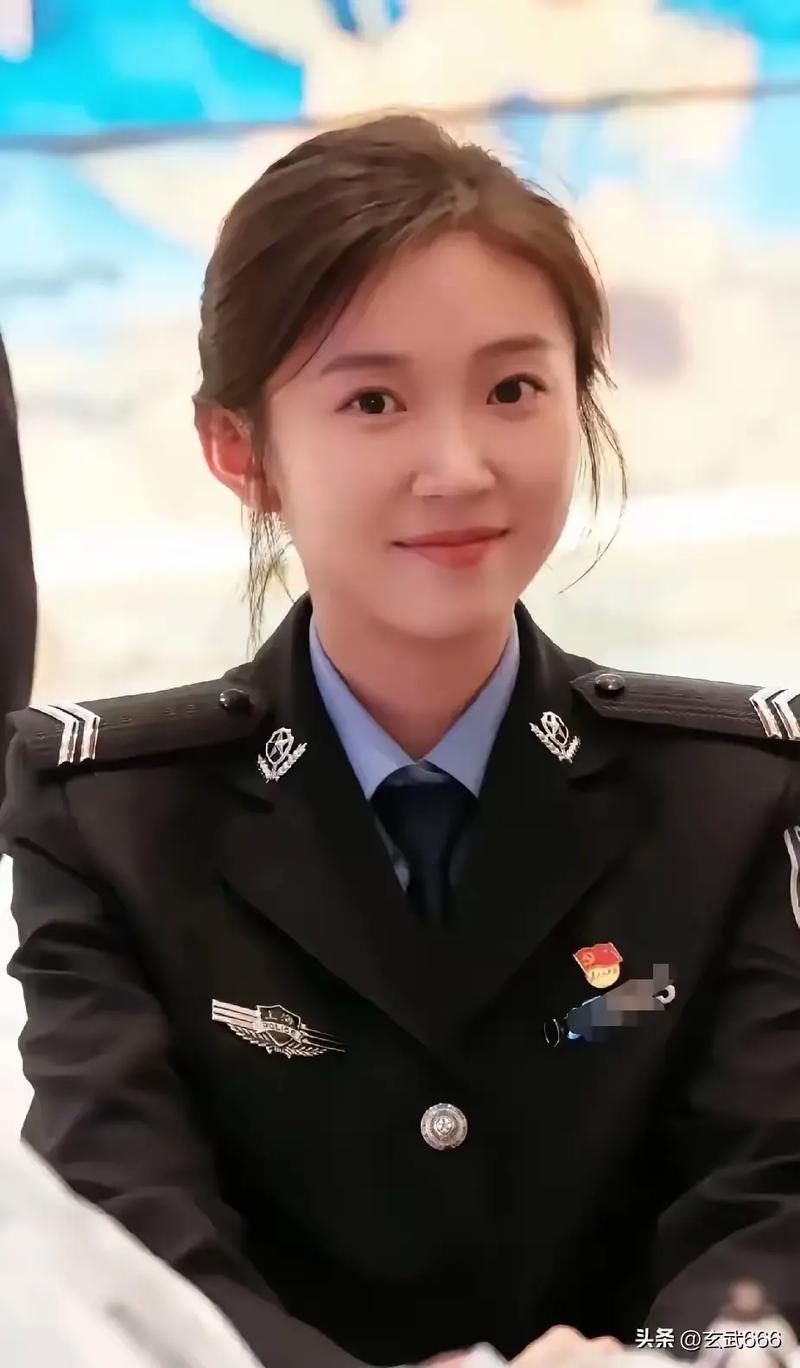 新人女秘书的相关介绍