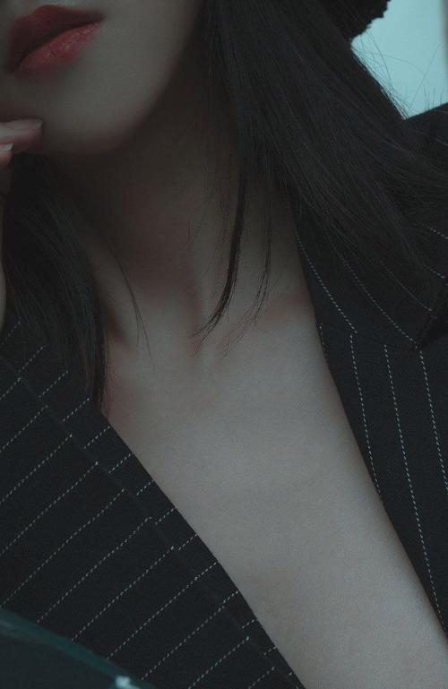 蜜桃av啊女骚的相关介绍