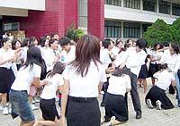 根据您提供的域名关键词“少妇”，生成的SEO标题如下：

**少妇生活指南：精致少妇的穿搭技巧与居家收纳术分享**