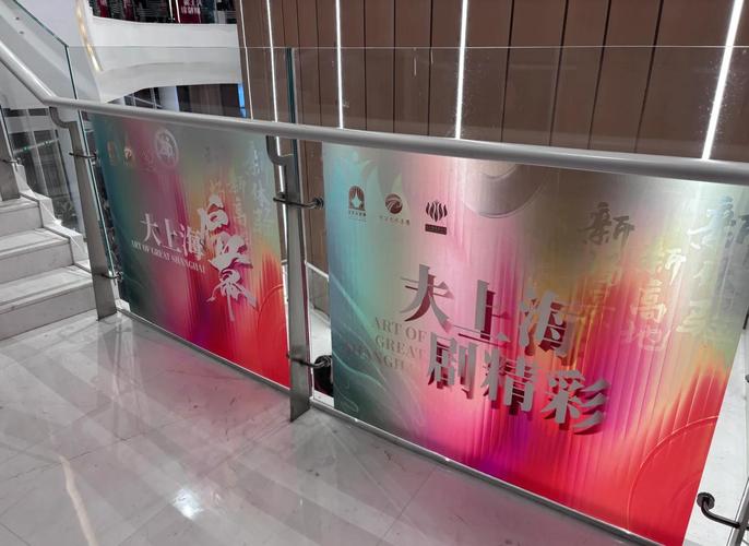 一边亲一边摸一边做的相关介绍