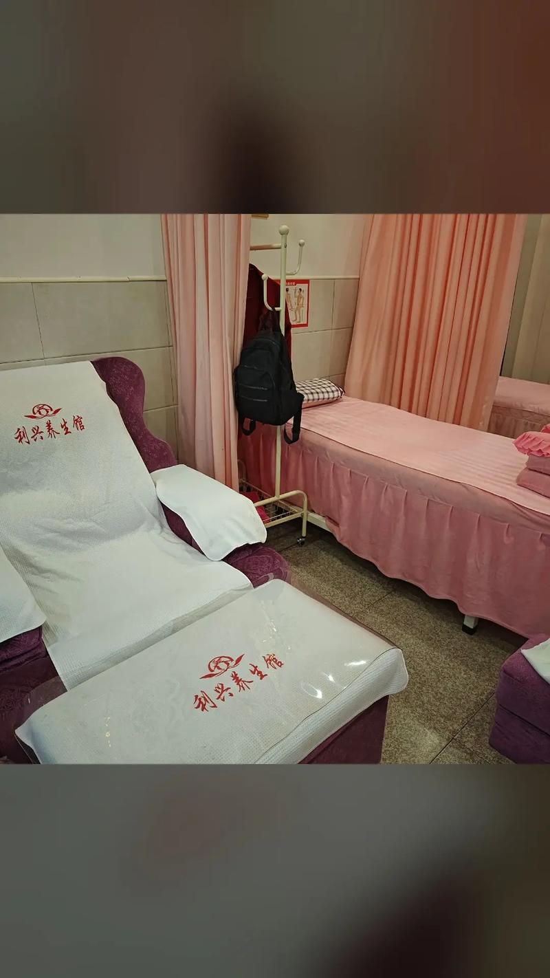 女人内裤上有黄色的分泌物是什么情况的相关介绍