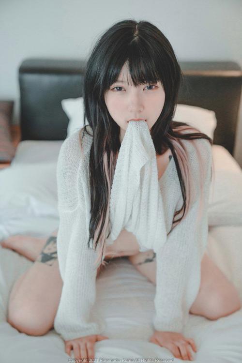 在大伯面前高潮的巨乳人妻的相关介绍