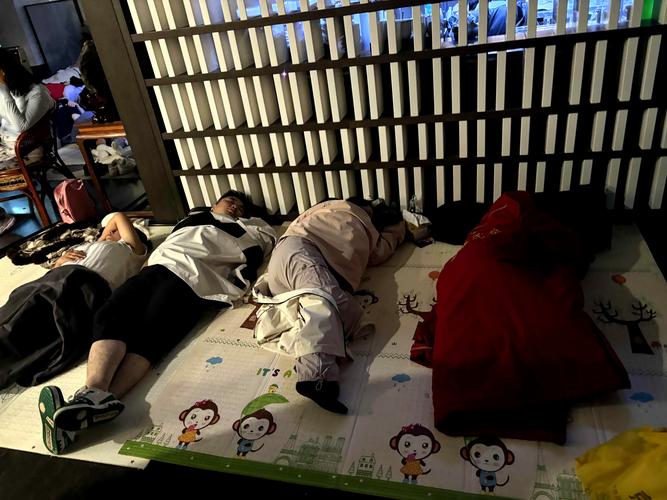 人妻少妇在线系列的相关介绍