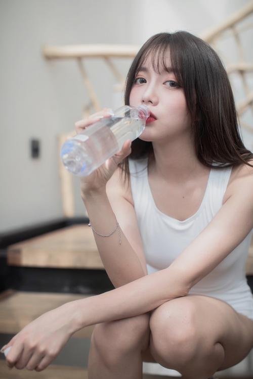 人妻少妇精品一二三区的相关介绍