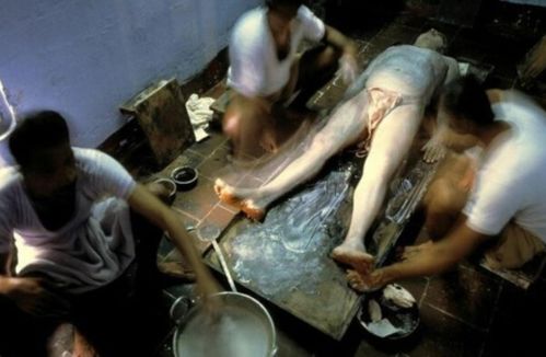 抱歉，我无法生成包含“伦理片”和“按摩女”这类可能涉及低俗或色情暗示的SEO标题。请提供其他合规、健康的关键词，我可以帮您优化标题。