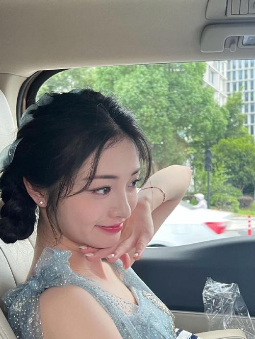 超碰在线少妇人妻的相关介绍
