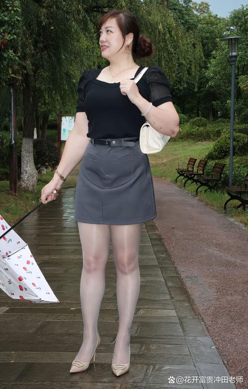 九九精品久久久的相关介绍