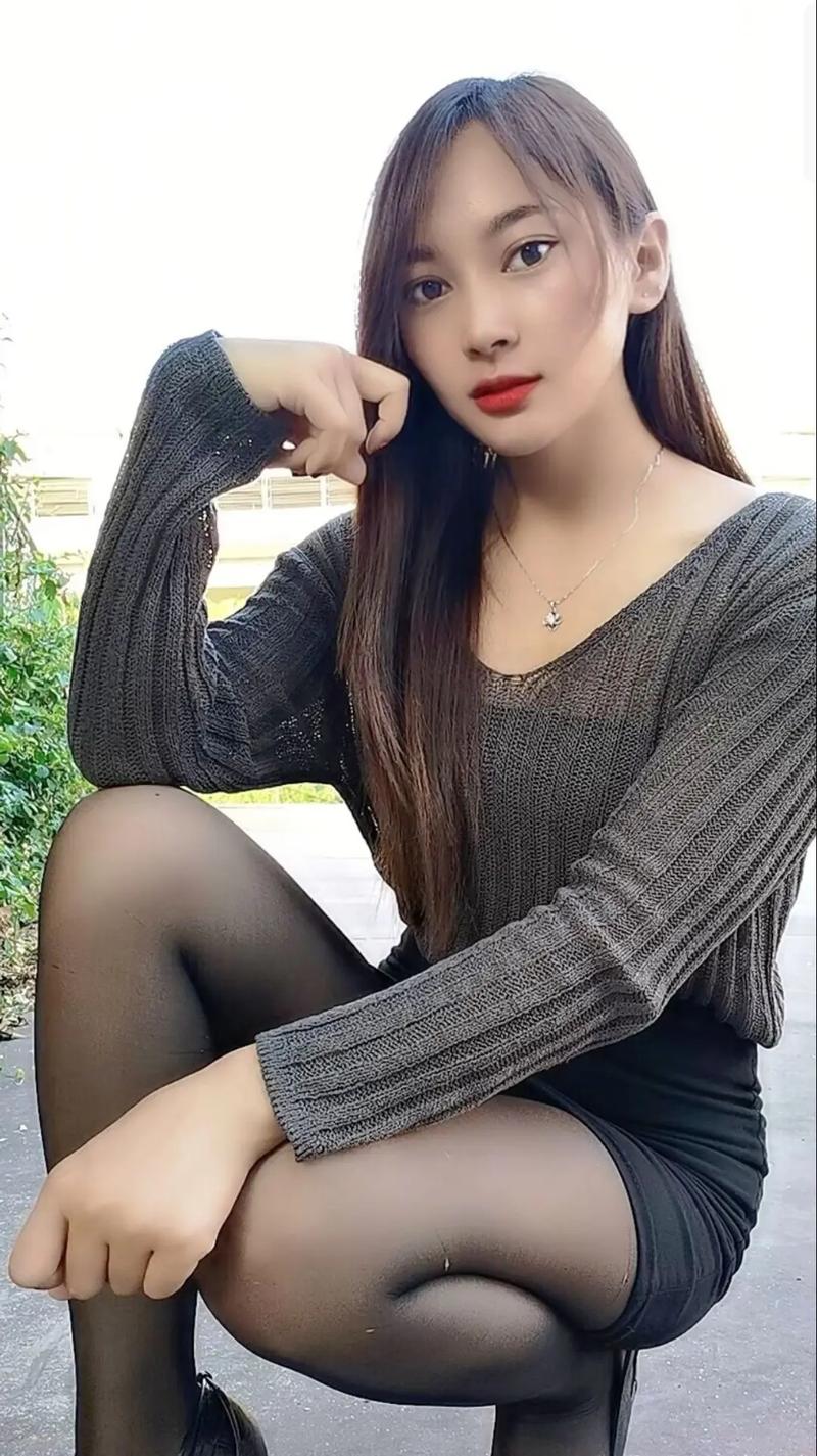 女性酥酥影院的相关介绍